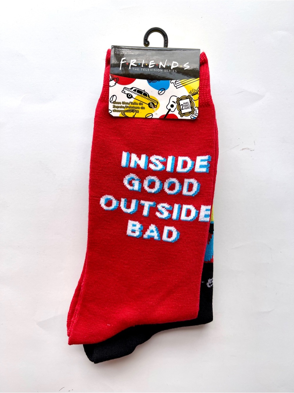 NWT Friends TV Show Red Crew Socks 2-Pack Size 6-12